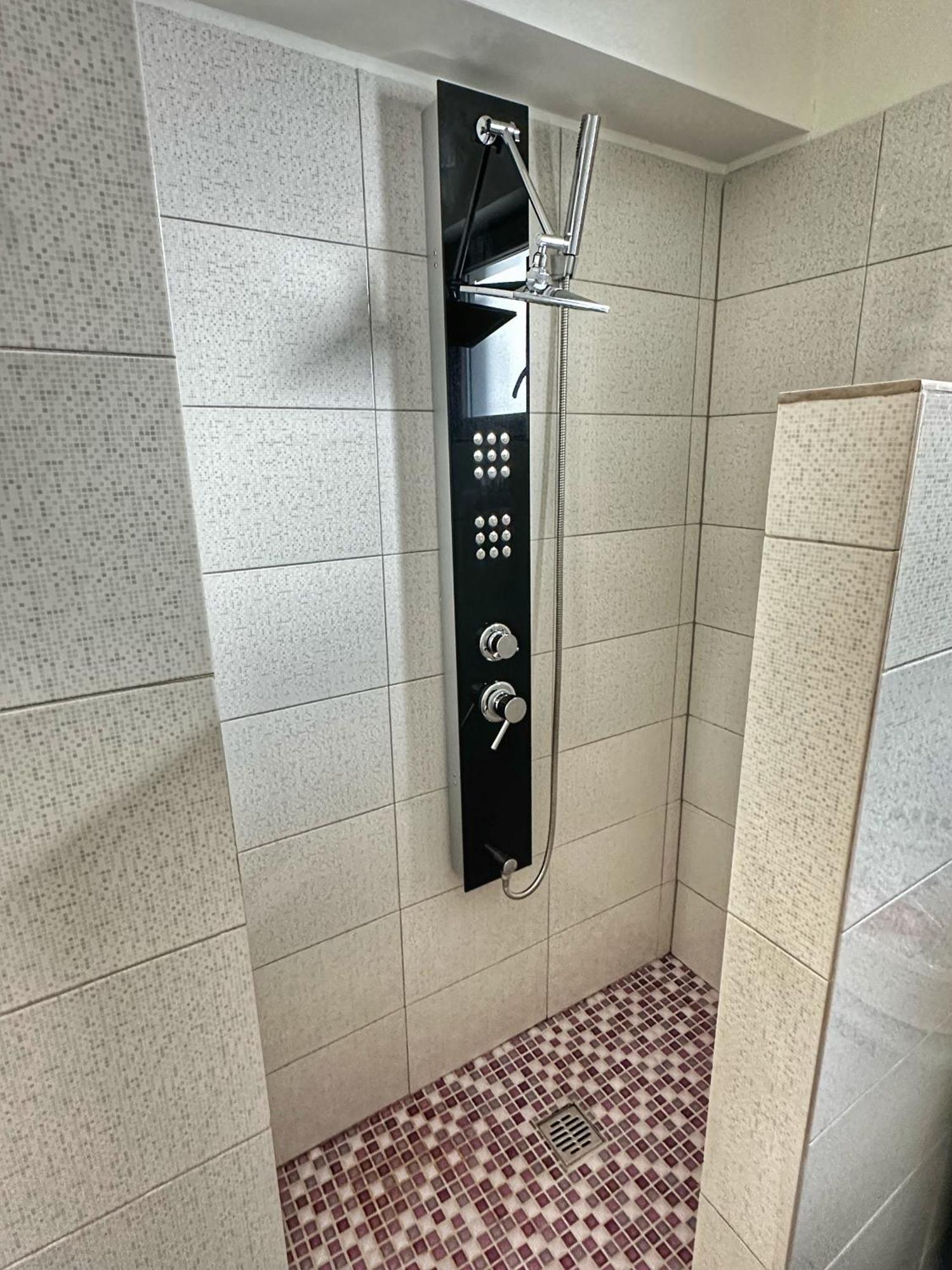 Fancy Apartament Promenada Balcon Panoramic, Parcare, Incalzire Pardoseala, Self Check In Craiova Exterior foto